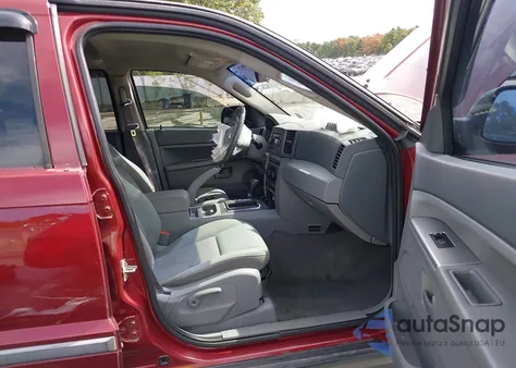 2007 Jeep Grand Cherokee Laredo z USA, uszkodzony, nr VIN 1J8GR48K67C682370